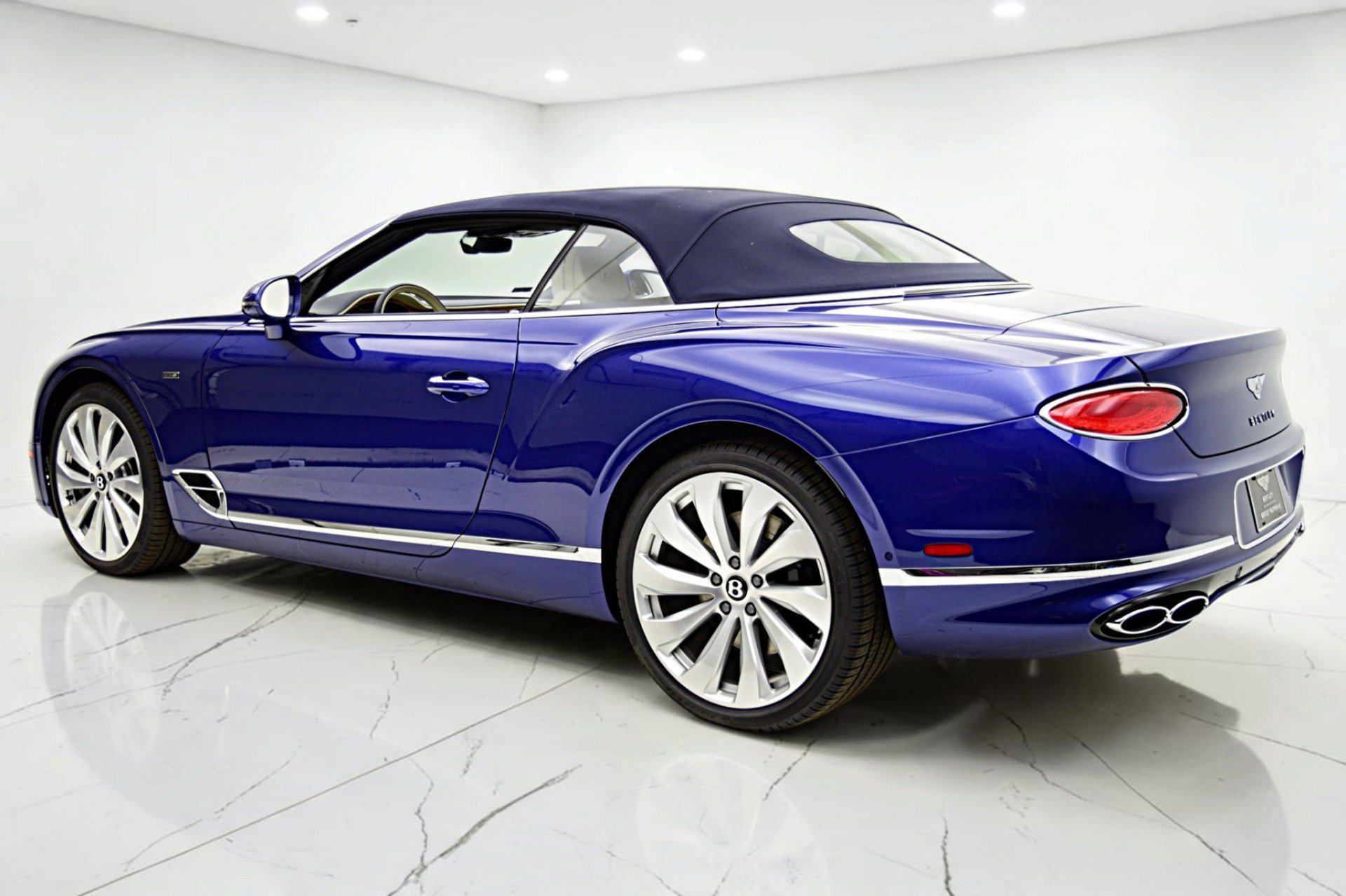 Used 2024 Bentley Continental GT AWD/4WD image 20