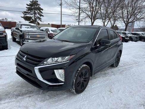 Used 2019 Mitsubishi Eclipse Cross LE image 1