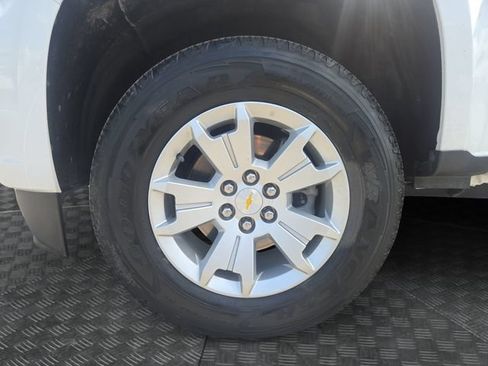 Used 2022 Chevrolet Colorado LT w/ Safety Package RWD image 32