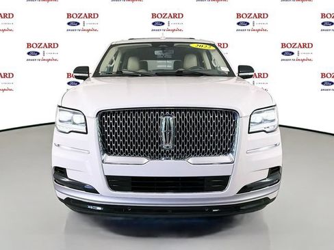 Used 2022 Lincoln Navigator Reserve AWD/4WD image 2