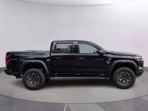 Used 2024 Chevrolet Colorado ZR2 w/ Technology Package AWD/4WD image 7