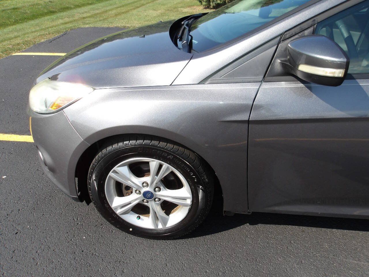 Used 2014 Ford Focus SE FWD image 28