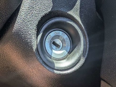 Used 2018 Kia Sorento FWD image 31