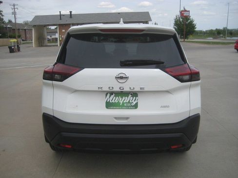 Used 2021 Nissan Rogue S AWD/4WD image 6