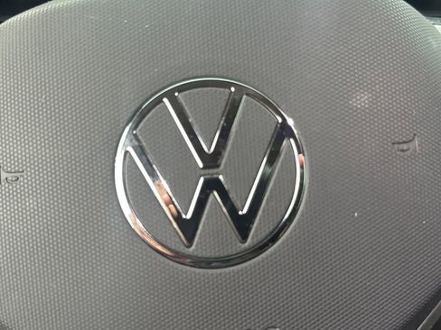 Used 2024 Volkswagen Atlas SE w/ Black Wheel Package FWD image 22