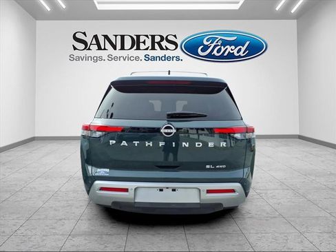 Used 2023 Nissan Pathfinder SL image 3