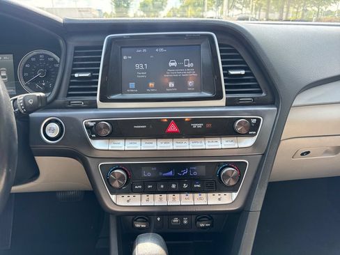 Used 2019 Hyundai Sonata SEL FWD image 18