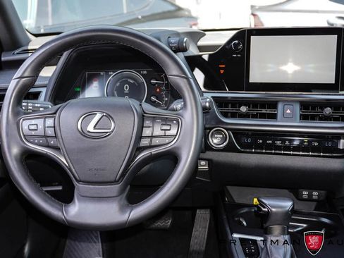 Used 2024 Lexus UX 250h FWD image 2