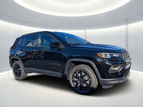 New 2026 Jeep Compass Latitude image 1