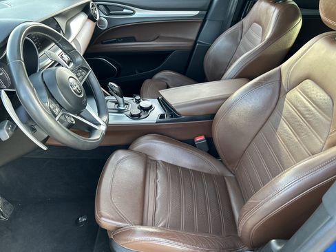 Used 2018 Alfa Romeo Stelvio Ti Sport image 18