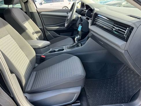 Certified 2025 Volkswagen Jetta S image 14