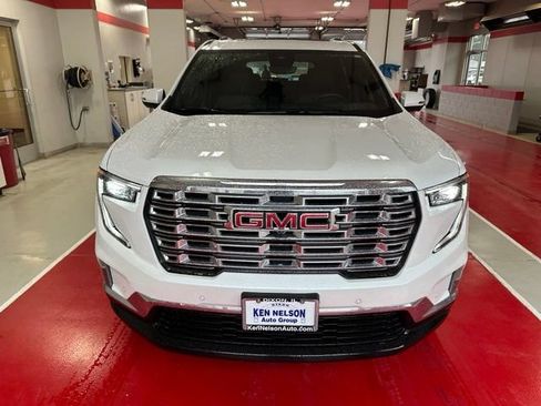 Used 2024 GMC Acadia Denali w/ Super Cruise Package AWD/4WD image 4