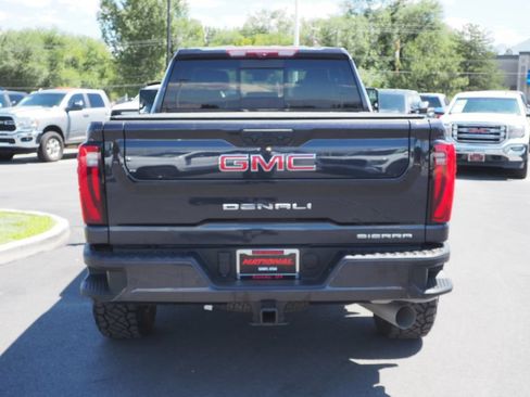 Used 2024 GMC Sierra 2500 Denali w/ Denali Reserve Package AWD/4WD image 5