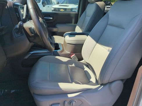 Used 2022 Chevrolet Silverado 1500 LTZ w/ LTZ Premium Package AWD/4WD image 11