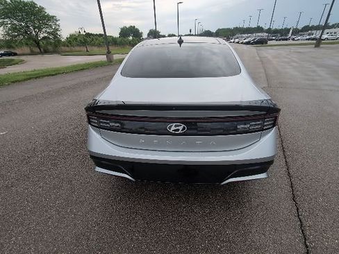 Used 2024 Hyundai Sonata SEL w/ Convenience Package FWD image 6