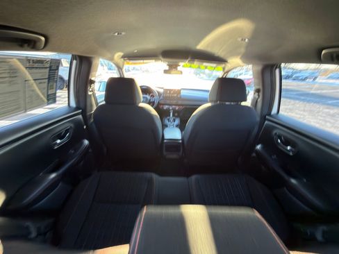 Used 2025 Honda HR-V Sport image 27