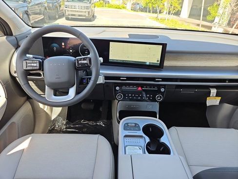 New 2026 Hyundai Ioniq 9 SEL image 6