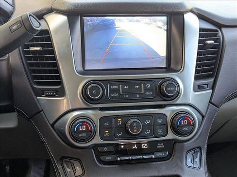 Used 2017 Chevrolet Suburban LT image 14