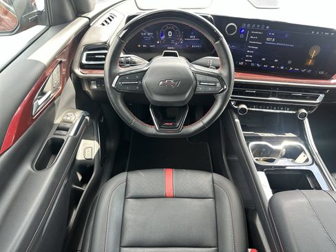 Used 2024 Chevrolet Traverse RS w/ LPO, Floor Liner Package AWD/4WD image 17