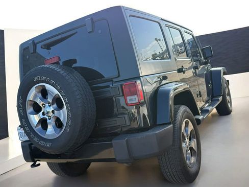 Used 2018 Jeep Wrangler Unlimited Sahara image 14