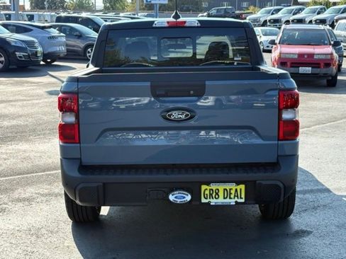 New 2025 Ford Maverick Lariat w/ Black Appearance Package image 6