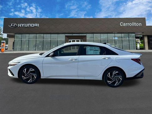 New 2025 Hyundai Elantra Sport image 8