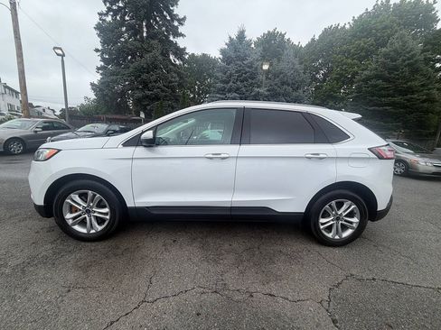 Used 2020 Ford Edge SEL w/ Cold Weather Package AWD/4WD image 3