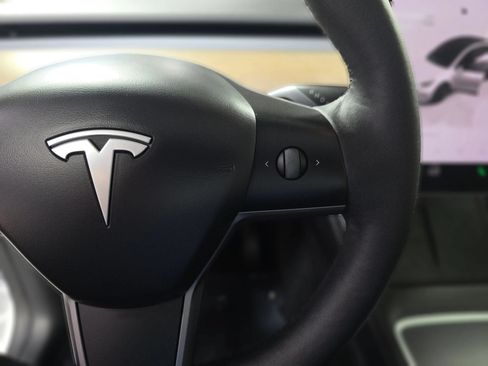 Used 2023 Tesla Model Y Long Range AWD/4WD image 26