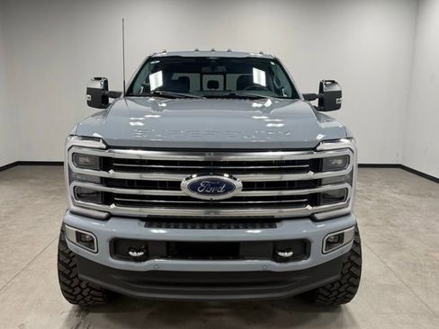 Used 2024 Ford F250 Limited w/ FX4 Off-Road Package image 4