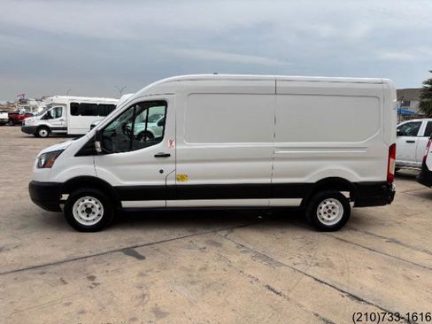 Used 2019 Ford Transit 150 148 Medium Roof image 4