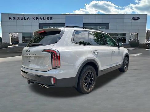 Used 2025 Kia Telluride AWD image 8