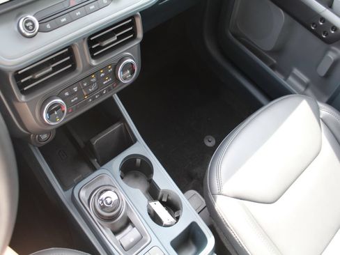 Used 2024 Ford Maverick Lariat w/ Black Appearance Package FWD image 12