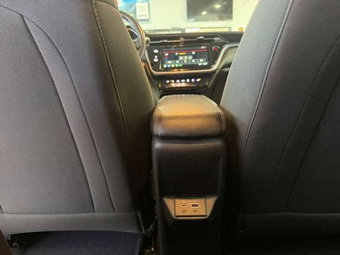 Used 2023 Chevrolet Bolt EUV LT FWD image 22