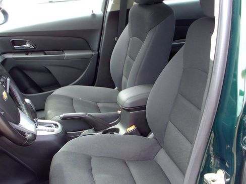 Used 2014 Chevrolet Cruze LT FWD image 7