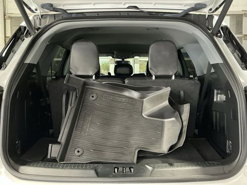 Used 2022 Ford Explorer XLT w/ Equipment Group 202A image 25