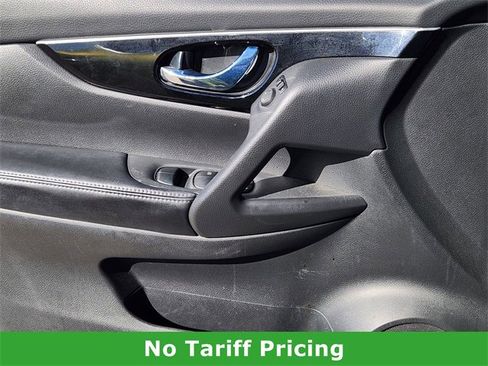 Used 2017 Nissan Rogue Sport SL w/ SL Premium Package image 22