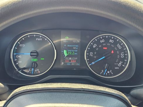 Used 2019 Toyota RAV4 LE AWD/4WD image 23