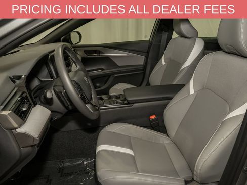 Used 2026 Toyota Camry SE w/ Convenience Package FWD image 10