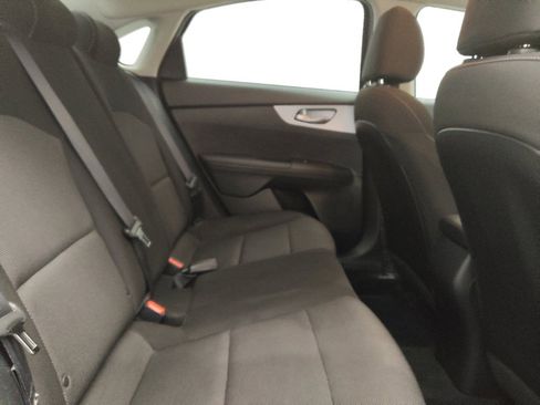 Used 2023 Kia Forte LXS w/ LXS Technology Package image 19