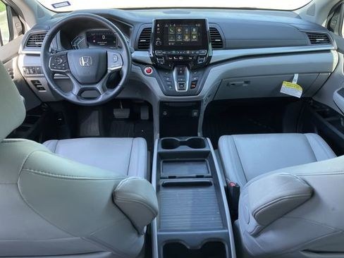 Certified 2024 Honda Odyssey EX-L image 9