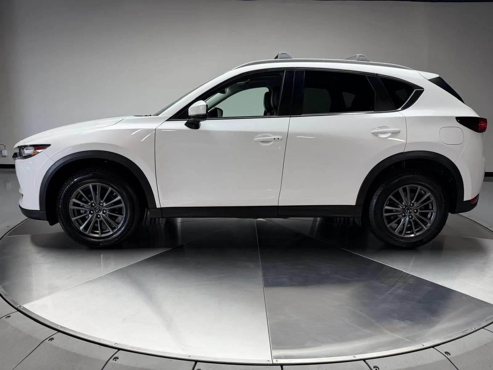 Used 2019 MAZDA CX-5 Touring AWD/4WD image 4