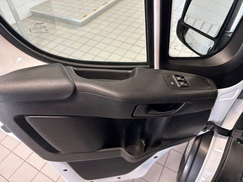 Used 2023 RAM ProMaster 2500 FWD image 14