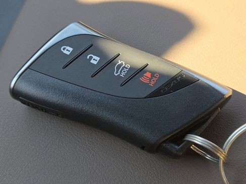 Certified 2025 Lexus ES 300h Ultra Luxury image 43