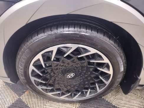 Certified 2023 Hyundai Ioniq 5 Limited image 12