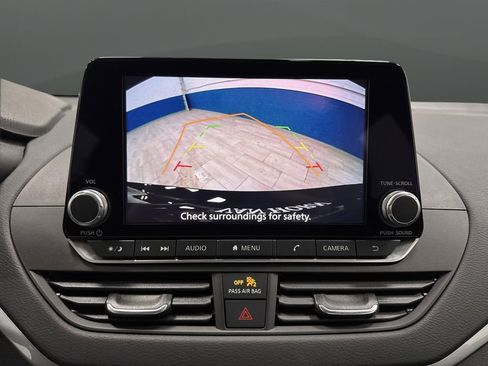 Used 2025 Nissan Altima 2.5 S image 8