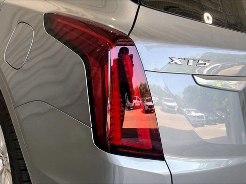 Used 2023 Cadillac XT5 Luxury FWD image 13