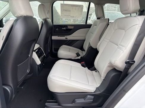 New 2026 Lincoln Aviator AWD image 14