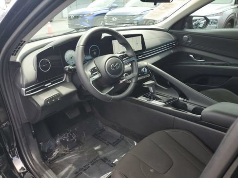 Certified 2023 Hyundai Elantra SEL w/ Convenience Package FWD image 8