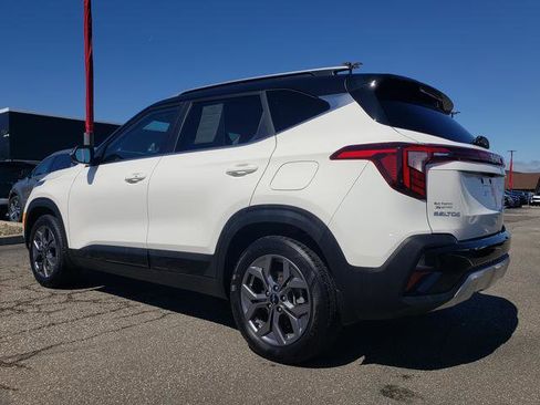 Certified 2024 Kia Seltos S image 7