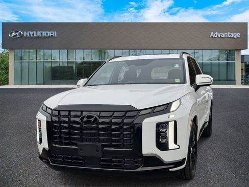 Used 2025 Hyundai Palisade Calligraphy image 4